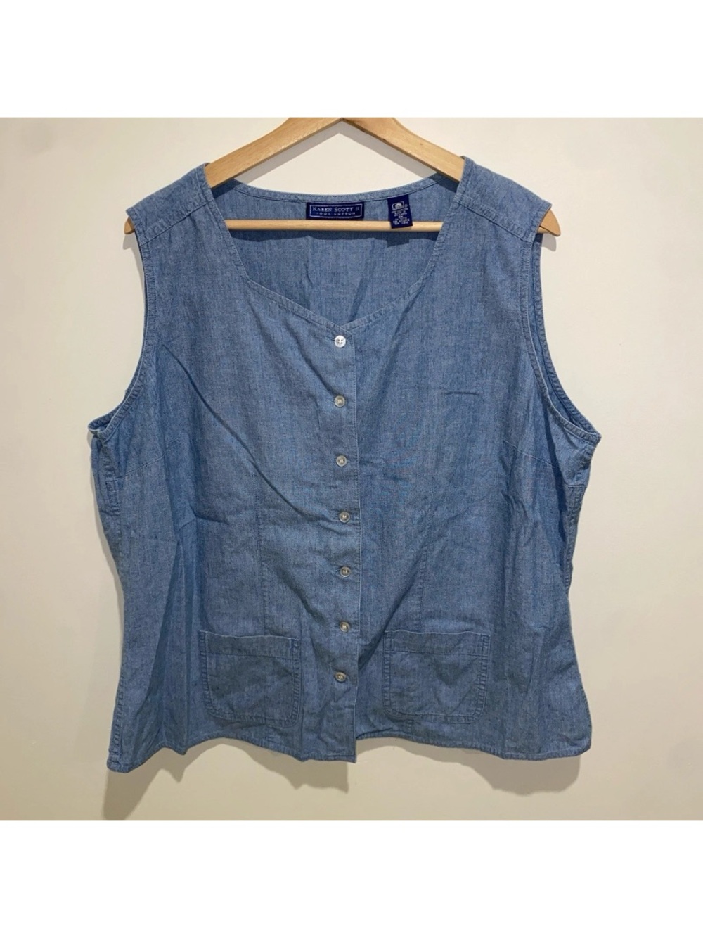 Karen Scott Blue Sleeveless Button-Front Chambray Top